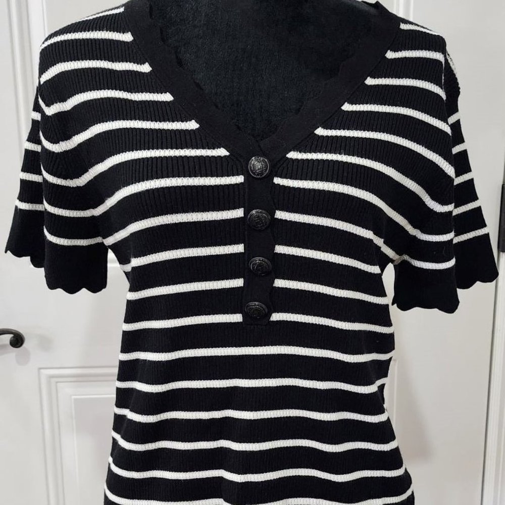 Karl Lagerfeld Paris - Black and White Sweater - Large